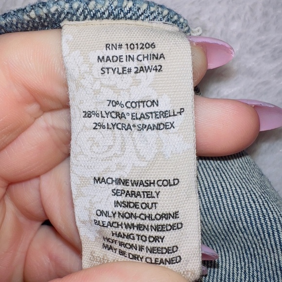 Soft Surroundings 2AW42 Medium Wash Denim Pull On Metro Legging Jeans - Picture 5 of 6